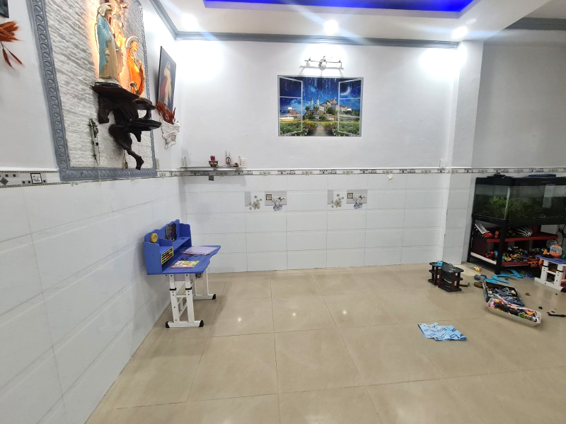 Bán Nhà Mặt Tiền Kinh Doanh 2 Tầng - 79m2 - Giá Chỉ 7.6 Tỷ - Gần Tô Ngọc Vân Tam Phú Thủ Đức. - Ảnh 2